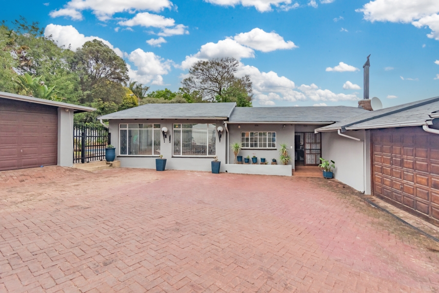 4 Bedroom Property for Sale in Constantia Kloof Gauteng