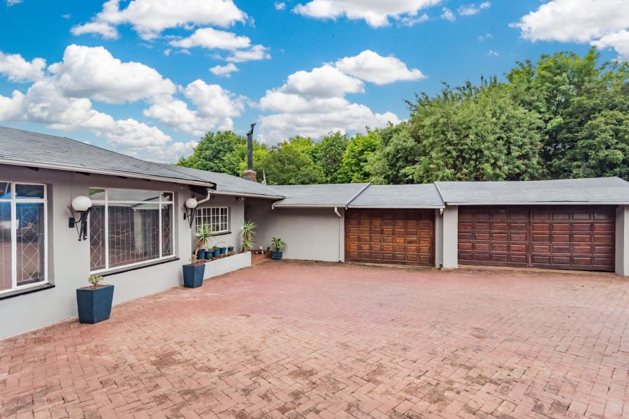 4 Bedroom Property for Sale in Constantia Kloof Gauteng
