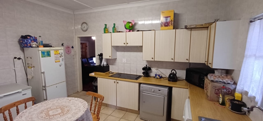 4 Bedroom Property for Sale in Oberholzer Gauteng
