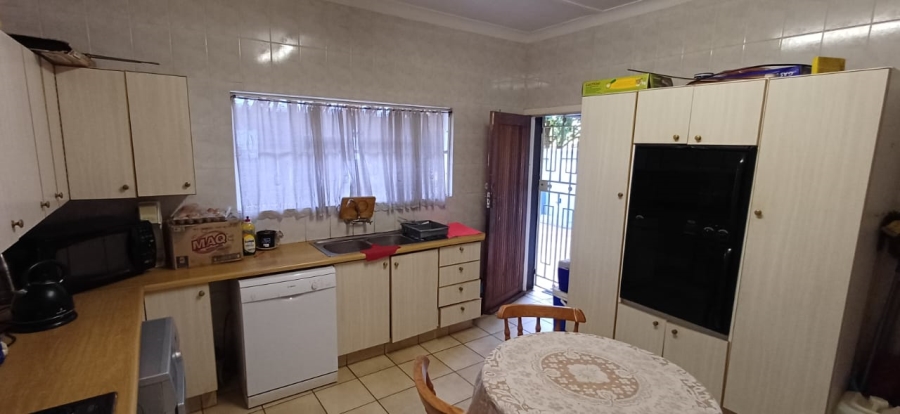 4 Bedroom Property for Sale in Oberholzer Gauteng