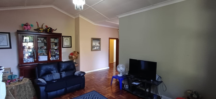 4 Bedroom Property for Sale in Oberholzer Gauteng