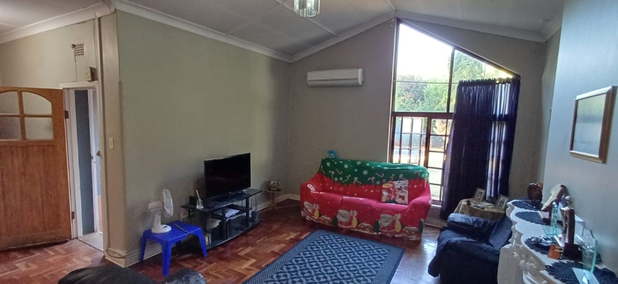 4 Bedroom Property for Sale in Oberholzer Gauteng