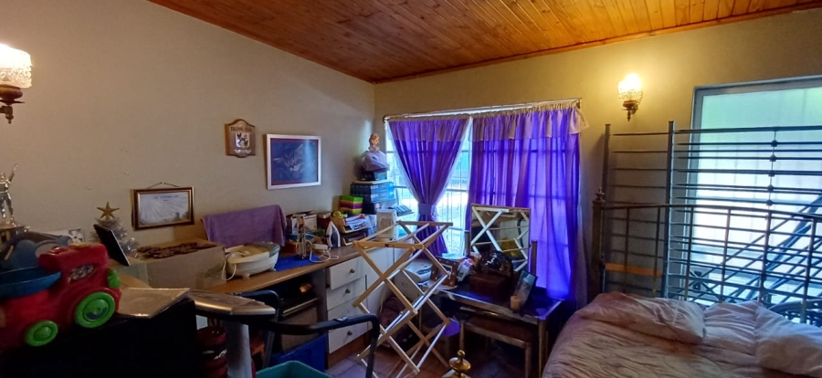 4 Bedroom Property for Sale in Oberholzer Gauteng
