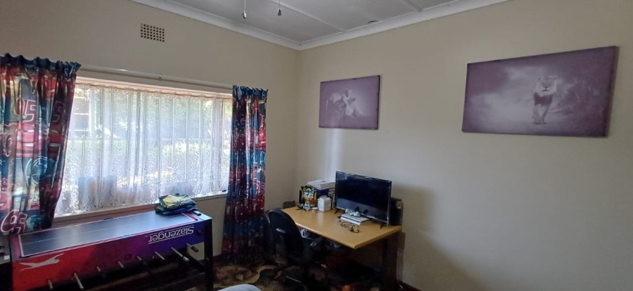 4 Bedroom Property for Sale in Oberholzer Gauteng