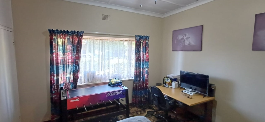 4 Bedroom Property for Sale in Oberholzer Gauteng