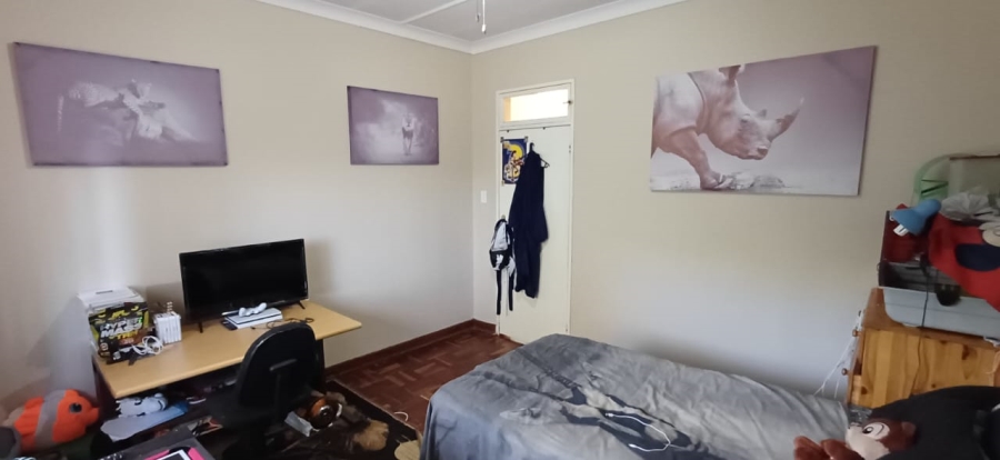 4 Bedroom Property for Sale in Oberholzer Gauteng