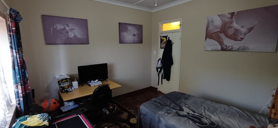 4 Bedroom Property for Sale in Oberholzer Gauteng