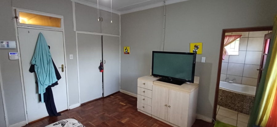 4 Bedroom Property for Sale in Oberholzer Gauteng