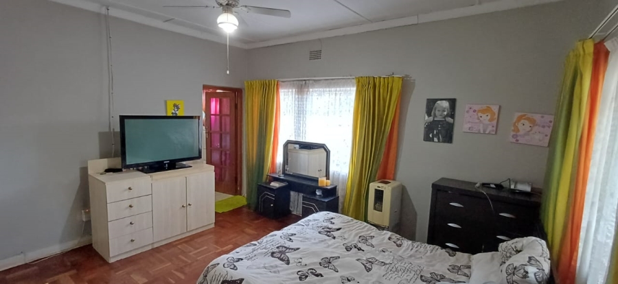 4 Bedroom Property for Sale in Oberholzer Gauteng