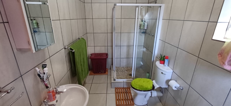 4 Bedroom Property for Sale in Oberholzer Gauteng