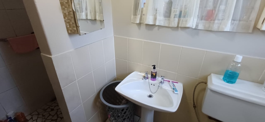 4 Bedroom Property for Sale in Oberholzer Gauteng