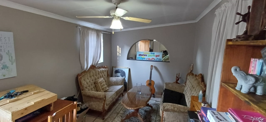 4 Bedroom Property for Sale in Oberholzer Gauteng