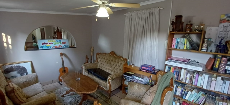 4 Bedroom Property for Sale in Oberholzer Gauteng