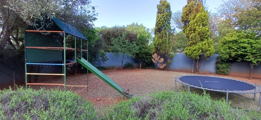 4 Bedroom Property for Sale in Oberholzer Gauteng