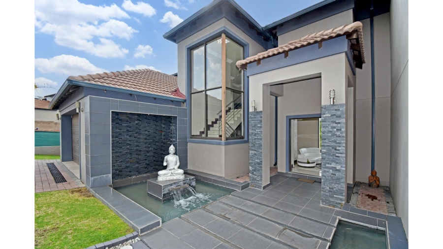 4 Bedroom Property for Sale in Blue Valley Golf Estate Gauteng