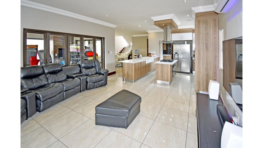 4 Bedroom Property for Sale in Blue Valley Golf Estate Gauteng