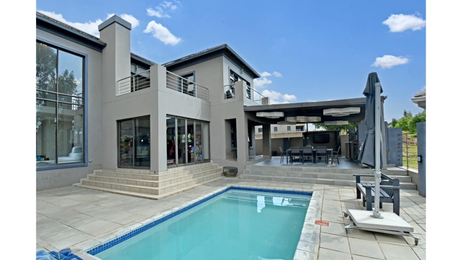 4 Bedroom Property for Sale in Blue Valley Golf Estate Gauteng