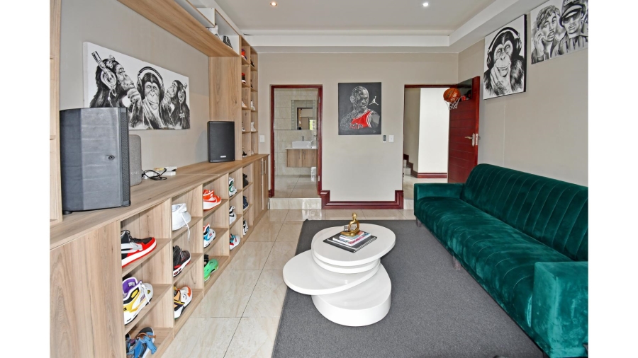 4 Bedroom Property for Sale in Blue Valley Golf Estate Gauteng