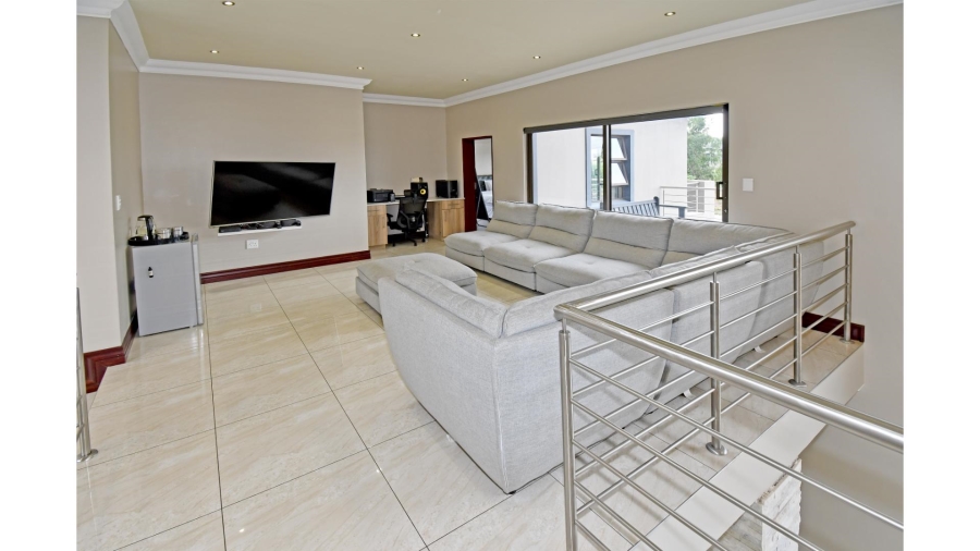 4 Bedroom Property for Sale in Blue Valley Golf Estate Gauteng