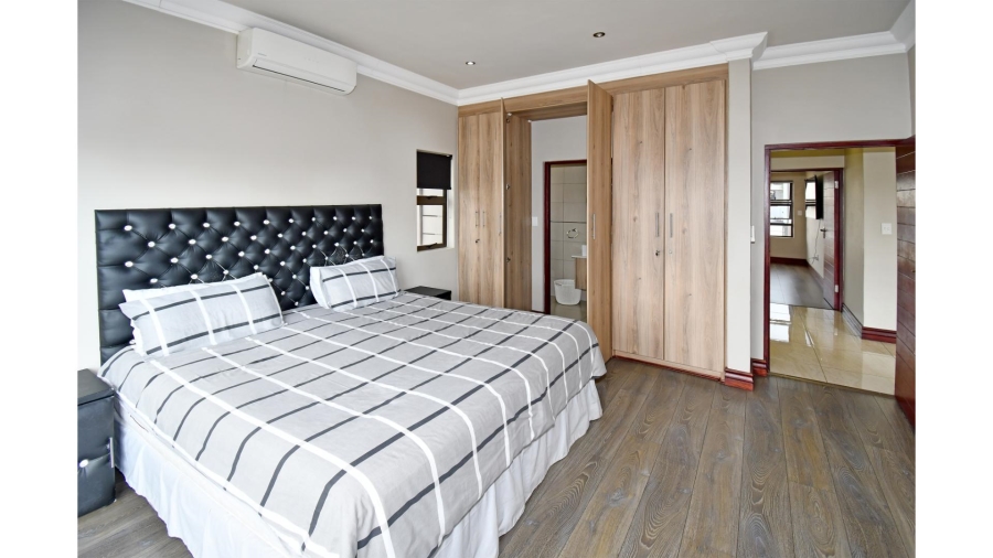 4 Bedroom Property for Sale in Blue Valley Golf Estate Gauteng