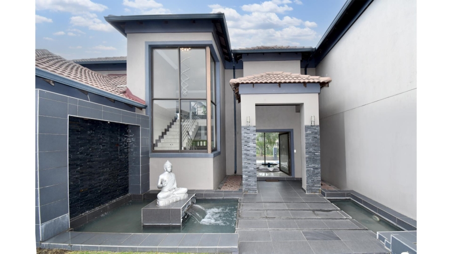 4 Bedroom Property for Sale in Blue Valley Golf Estate Gauteng