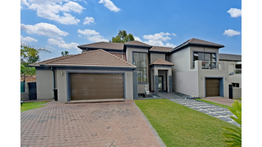 4 Bedroom Property for Sale in Blue Valley Golf Estate Gauteng