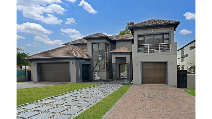4 Bedroom Property for Sale in Blue Valley Golf Estate Gauteng
