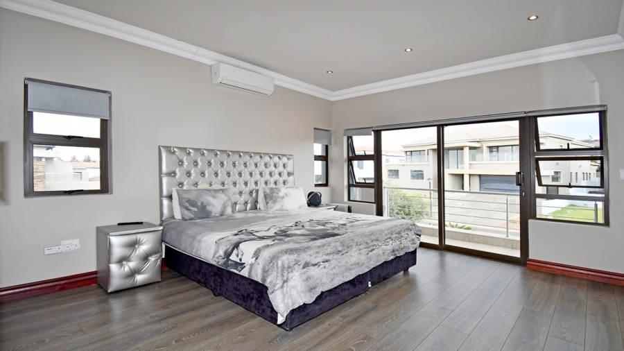 4 Bedroom Property for Sale in Blue Valley Golf Estate Gauteng