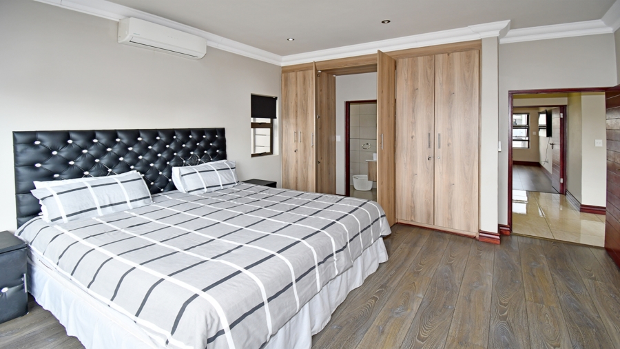 4 Bedroom Property for Sale in Blue Valley Golf Estate Gauteng