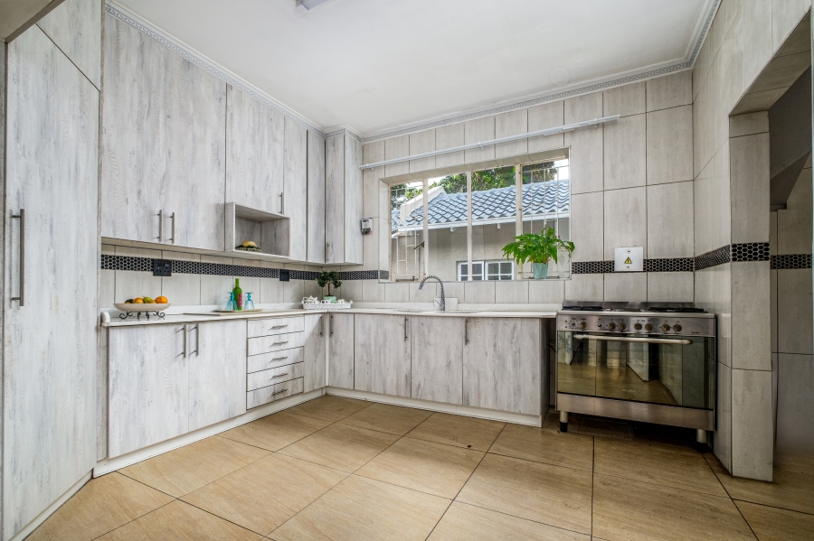5 Bedroom Property for Sale in Northcliff Gauteng