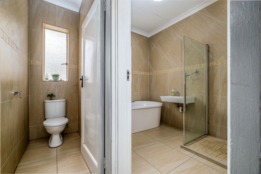5 Bedroom Property for Sale in Northcliff Gauteng