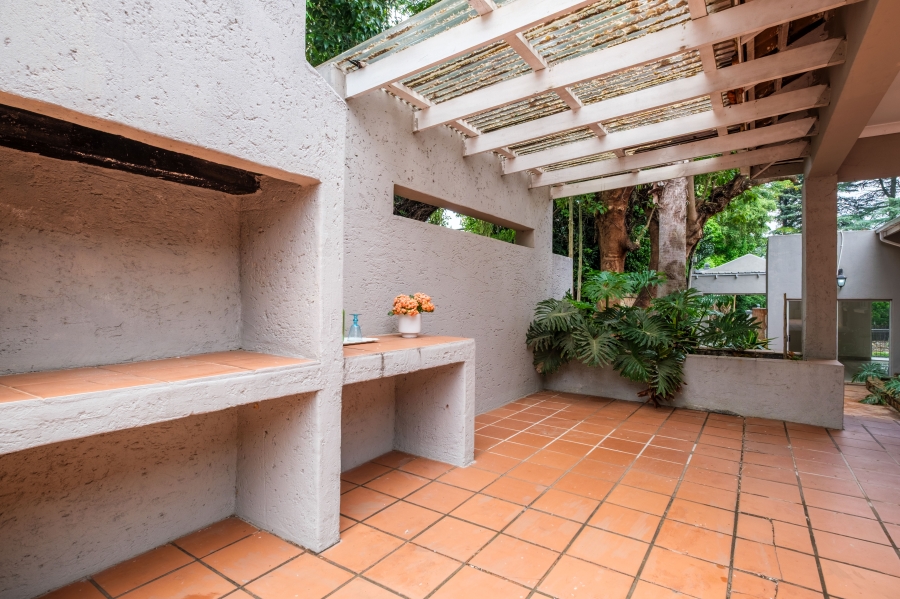 5 Bedroom Property for Sale in Northcliff Gauteng