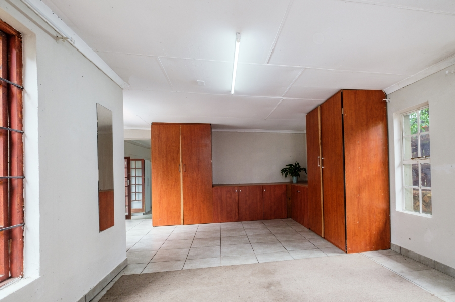 5 Bedroom Property for Sale in Northcliff Gauteng