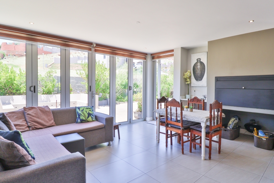 4 Bedroom Property for Sale in Rietvlei Ridge Country Estate Gauteng