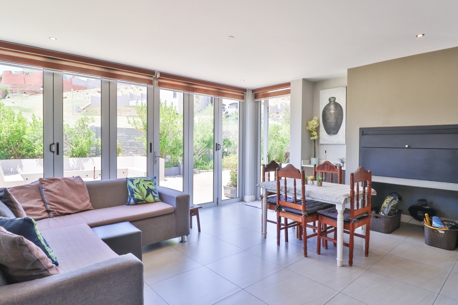 4 Bedroom Property for Sale in Rietvlei Ridge Country Estate Gauteng