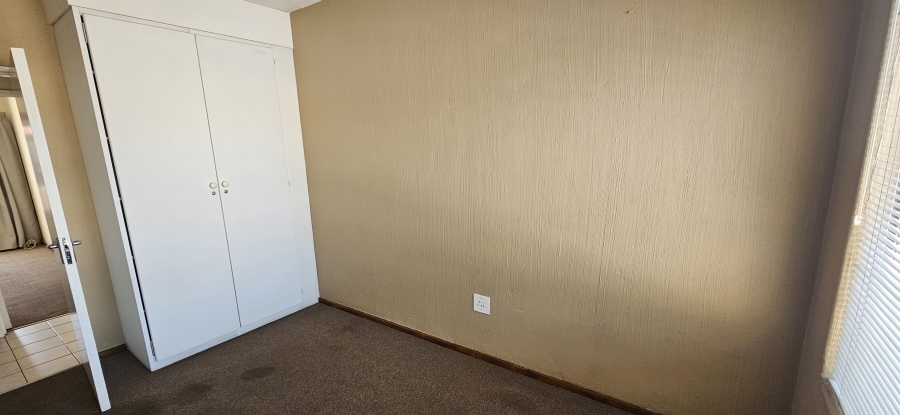 2 Bedroom Property for Sale in New Redruth Gauteng