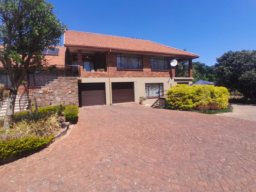6 Bedroom Property for Sale in Florida Park Gauteng