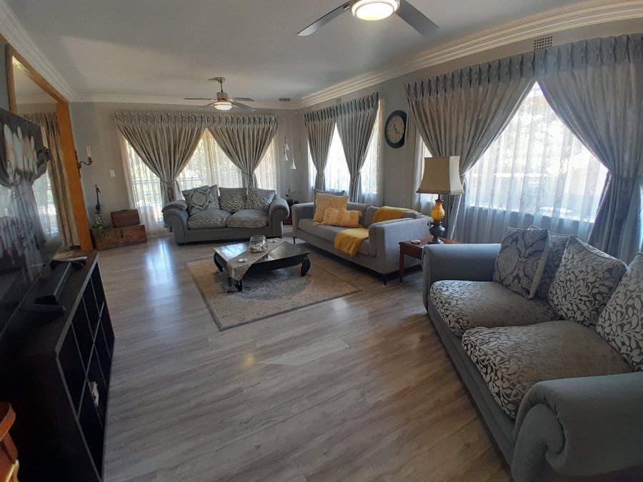 6 Bedroom Property for Sale in Florida Park Gauteng