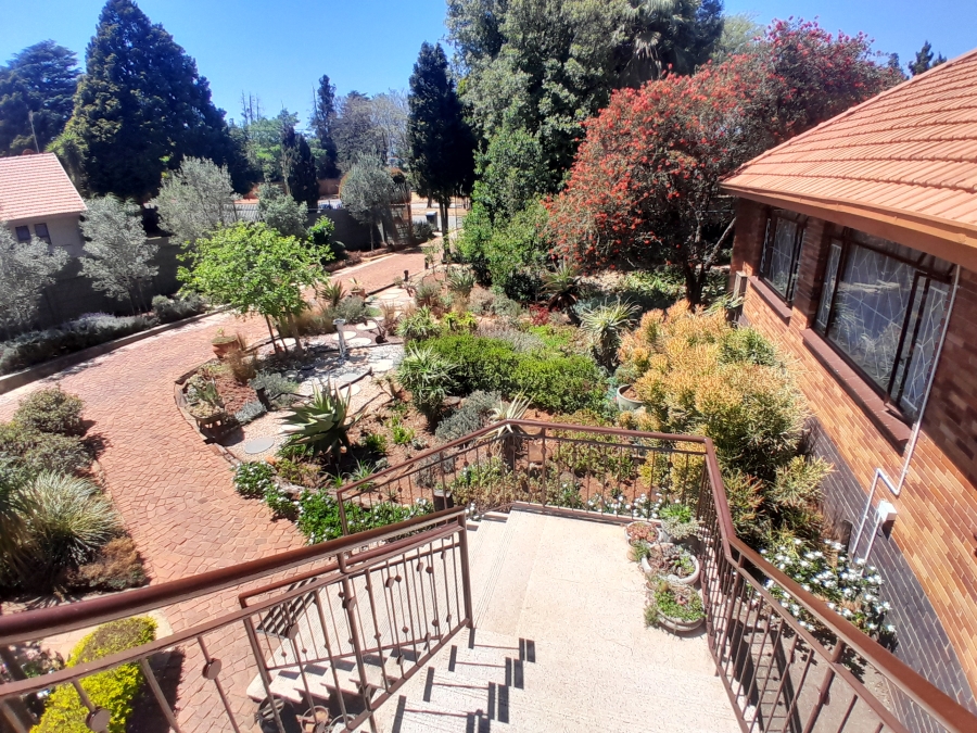 6 Bedroom Property for Sale in Florida Park Gauteng