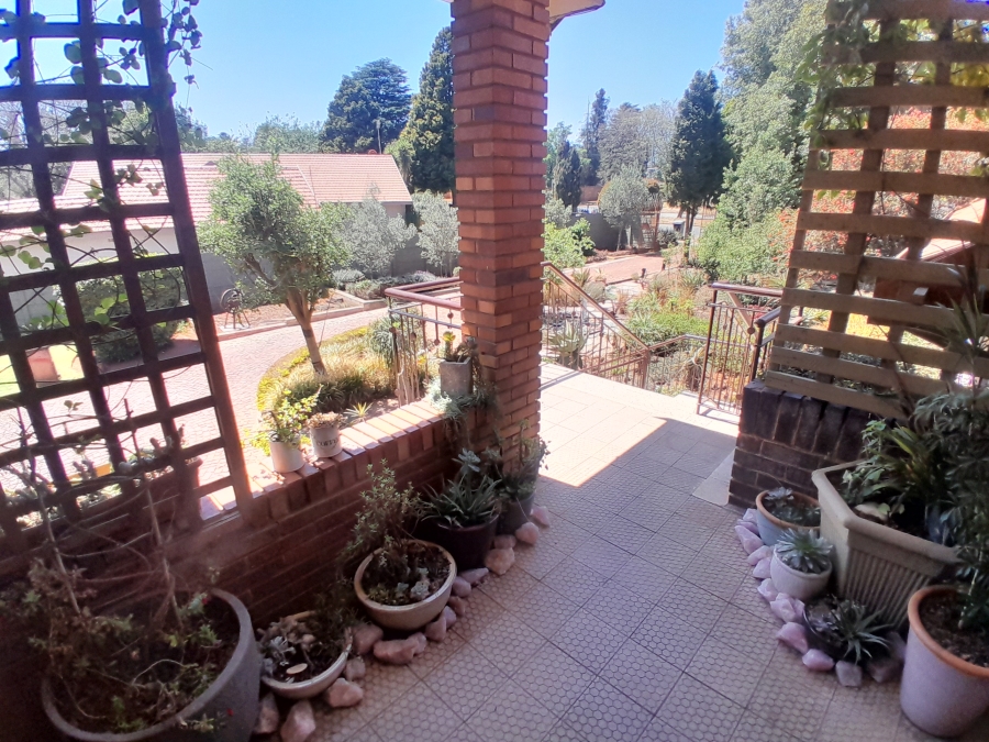 6 Bedroom Property for Sale in Florida Park Gauteng