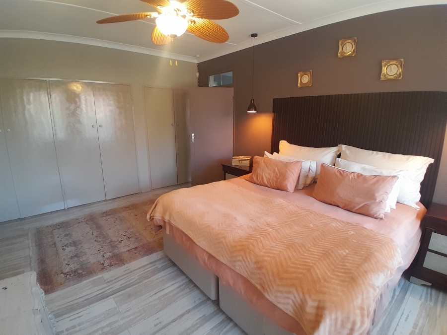 6 Bedroom Property for Sale in Florida Park Gauteng