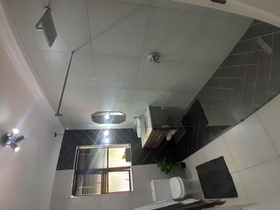 6 Bedroom Property for Sale in Florida Park Gauteng