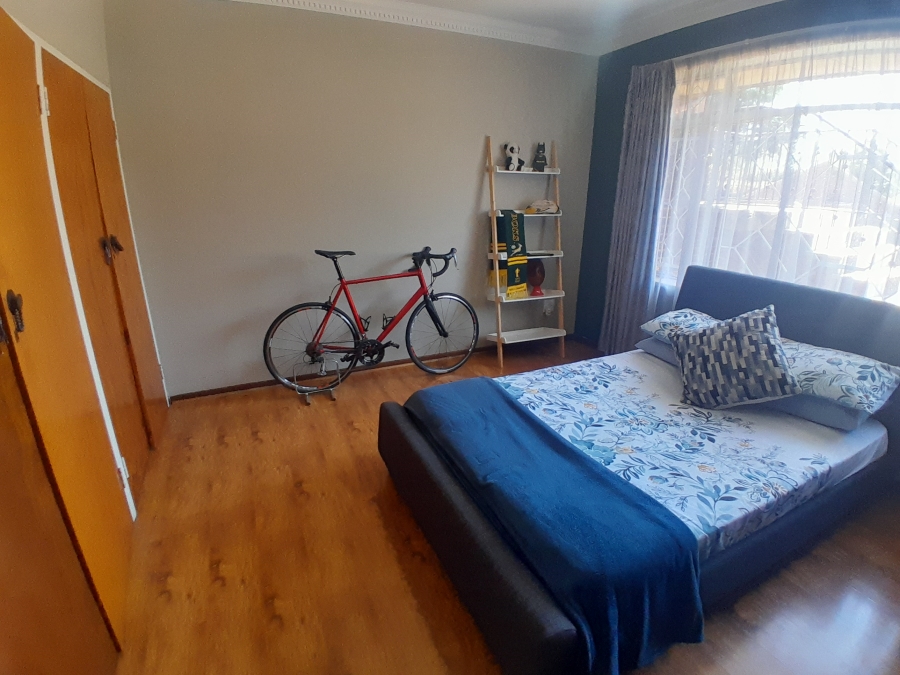 6 Bedroom Property for Sale in Florida Park Gauteng