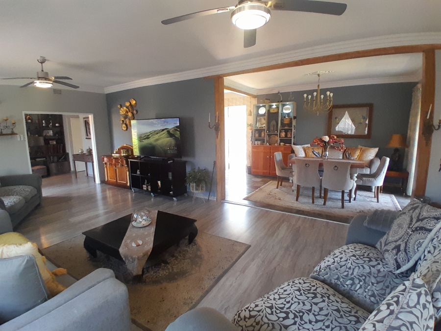 6 Bedroom Property for Sale in Florida Park Gauteng