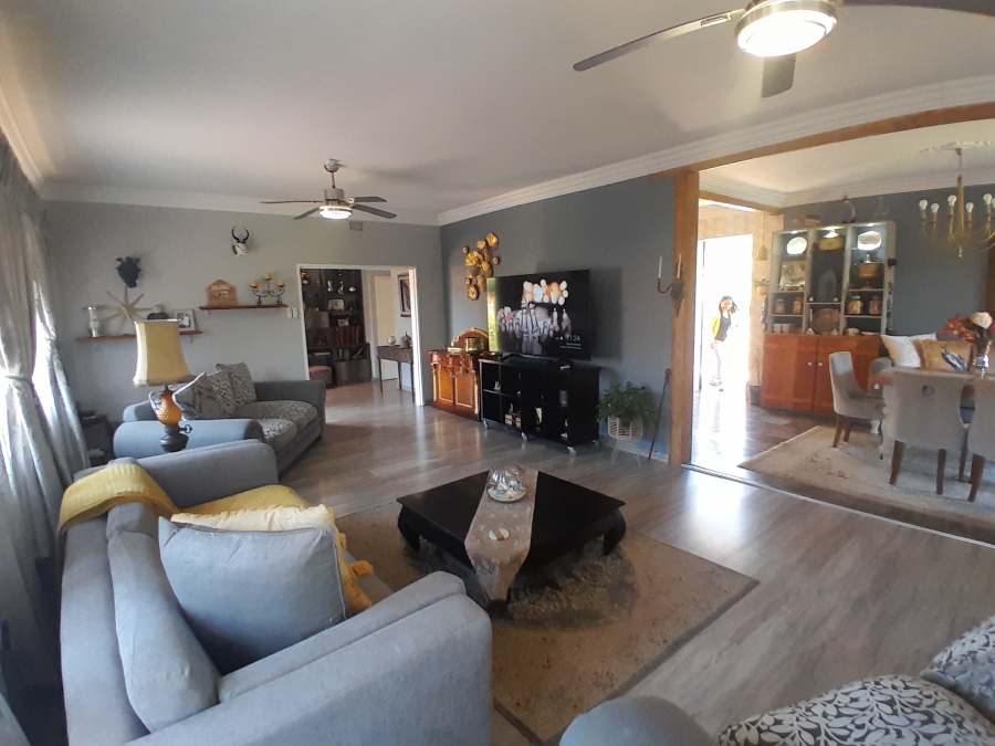 6 Bedroom Property for Sale in Florida Park Gauteng