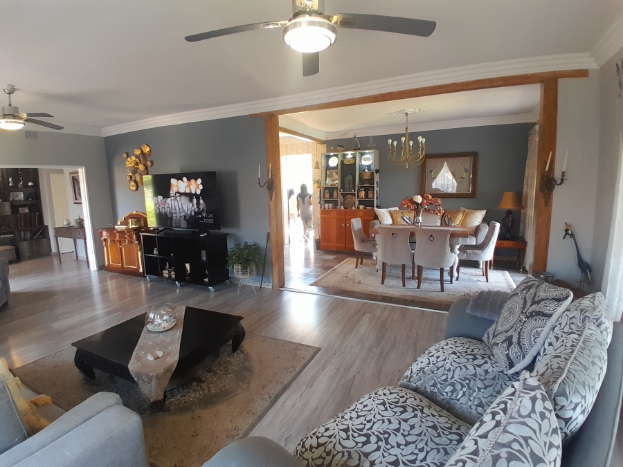 6 Bedroom Property for Sale in Florida Park Gauteng