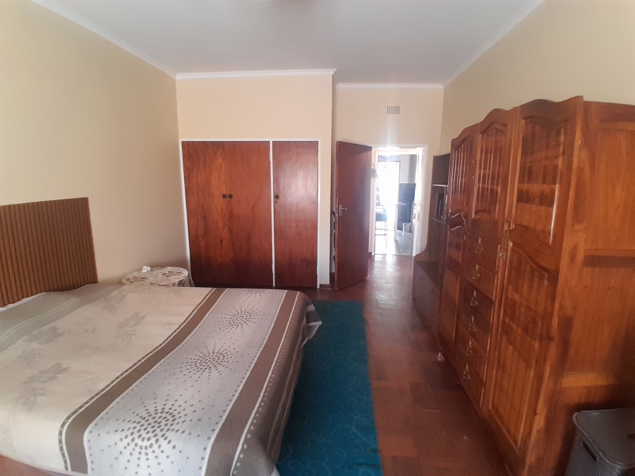 6 Bedroom Property for Sale in Florida Park Gauteng