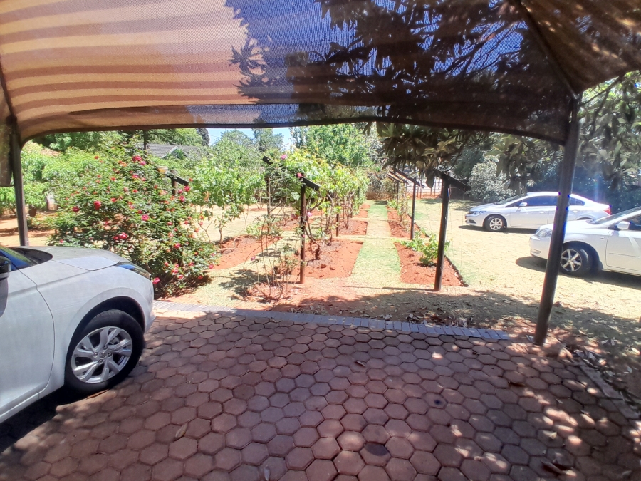 6 Bedroom Property for Sale in Florida Park Gauteng