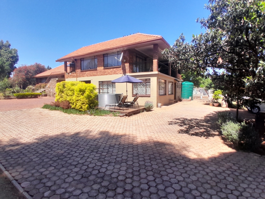 6 Bedroom Property for Sale in Florida Park Gauteng