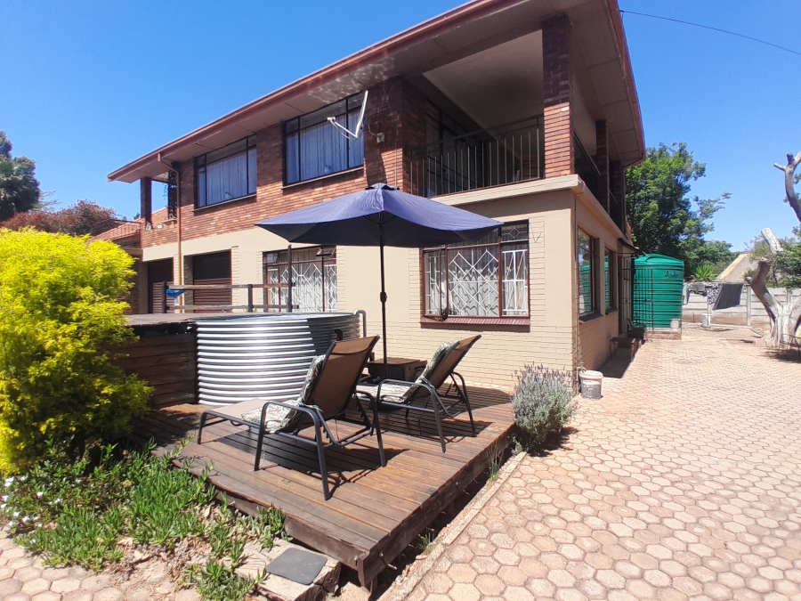 6 Bedroom Property for Sale in Florida Park Gauteng